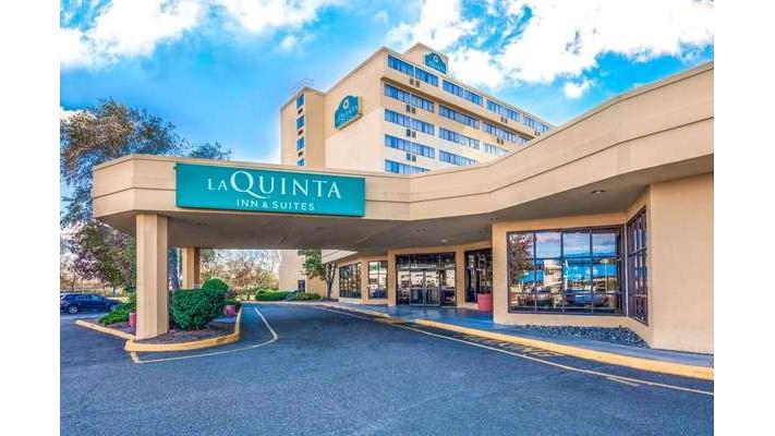 La Quinta Inn & Suites by Wyndham Secaucus Meadowlands - Event Venue in Secaucus, New Jersey