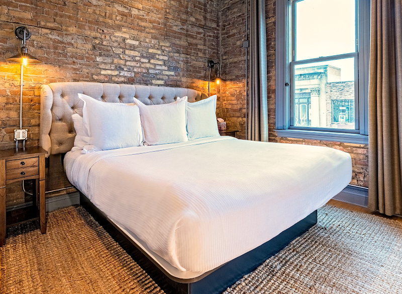 124 Lofts Hotel - Event Venue in West Dundee, Illinois