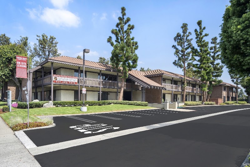 Creekside Plaza - Event Venue in Santa Ana, California