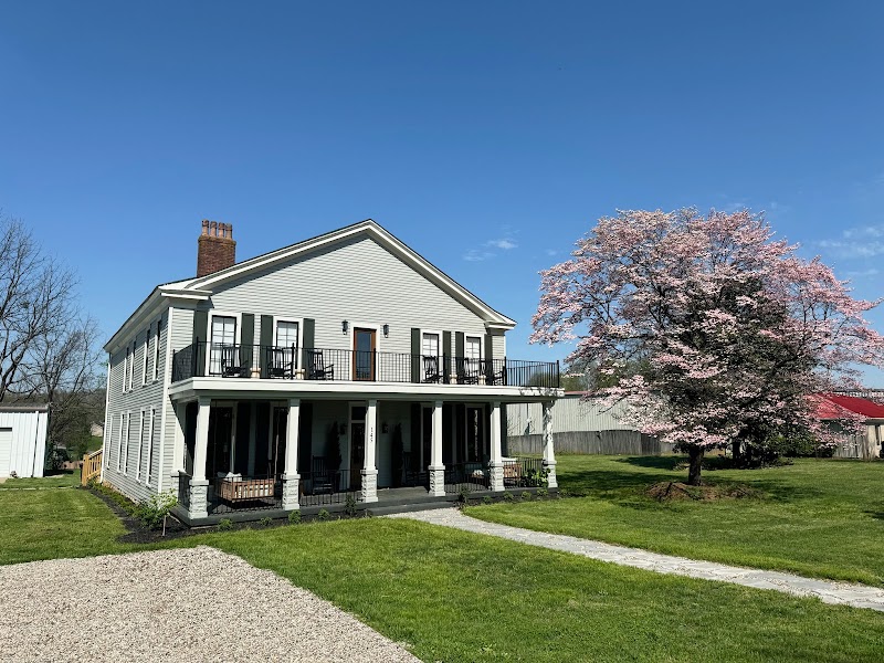 Barrel Proof Bed and Breakfast - Event Venue in Coxs Creek, Kentucky