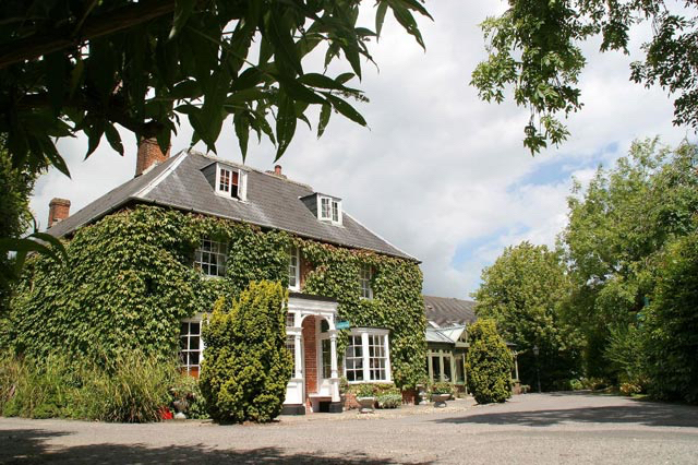 Marsh Farm Hotel - Event Venue in Royal Wootton Bassett, Wiltshire
