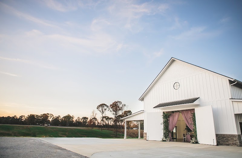 The Venue at Seven Oaks Farm - Event Venue in Tuscaloosa, Alabama