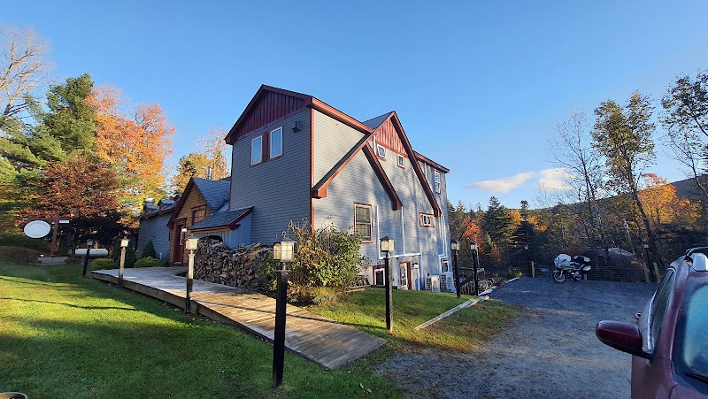 Doveberry Inn - Event Venue in Dover, Vermont