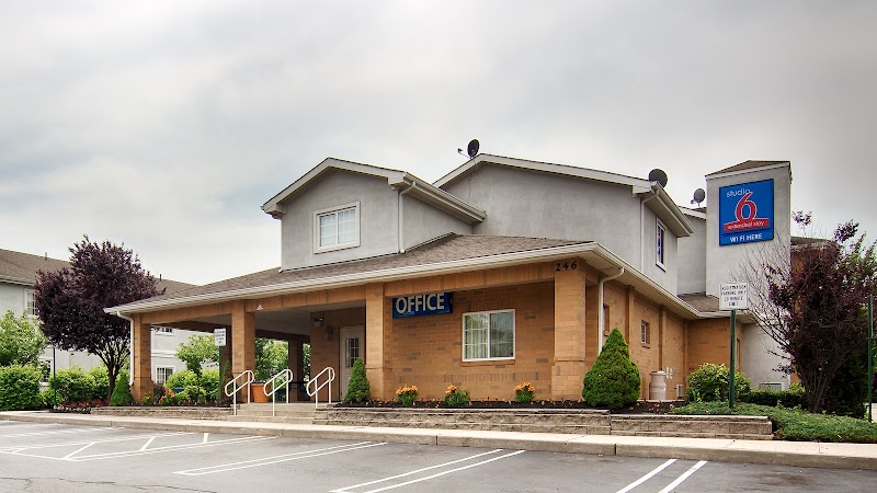 Convenient Retreat Near New Brunswick - Event Venue in East Brunswick, New Jersey