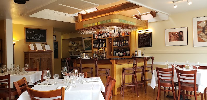 Alloro Wine Bar & Restaurant - Event Venue in Bandon, Oregon