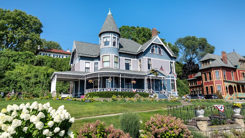 The Hancock House Bed and Breakfast Inn - Event Venue in Dubuque, Iowa
