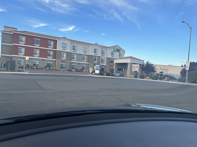 Holiday Inn Express & Suites Brentwood by IHG - Event Venue in Brentwood, California