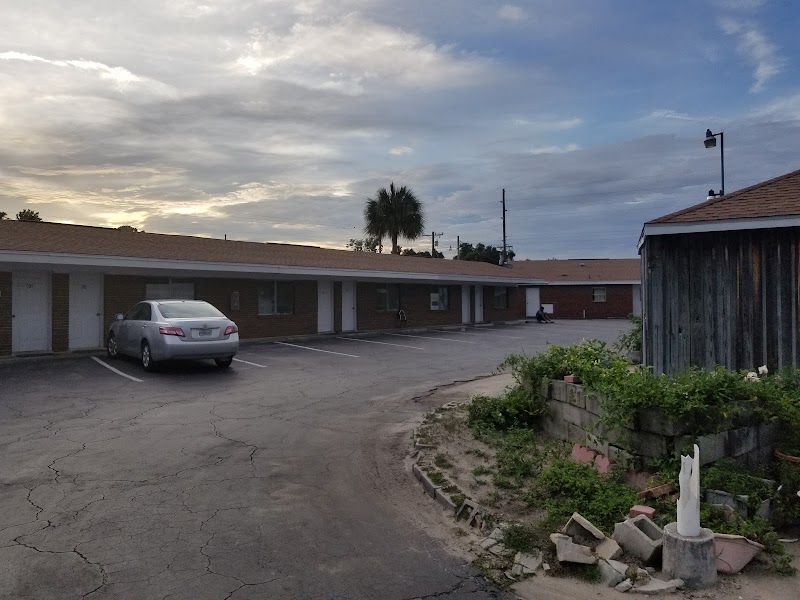 Manatee Springs Motel - Event Venue in Chiefland, Florida