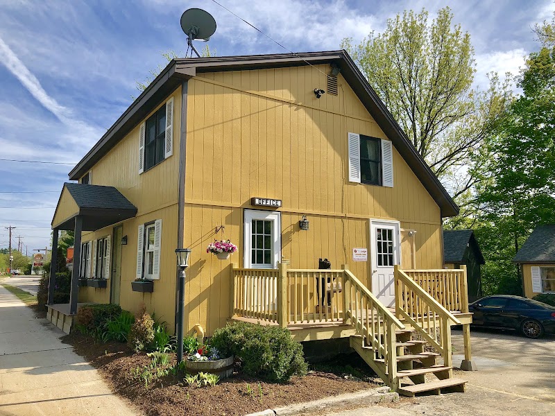 Work and Travel Lodge - Event Venue in Conway, New Hampshire
