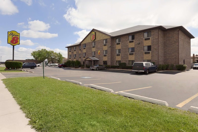 Super 8 - Event Venue in Bridgeview, Illinois