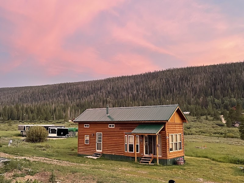 Rendezvous Lodge - Event Venue in Saratoga, Wyoming
