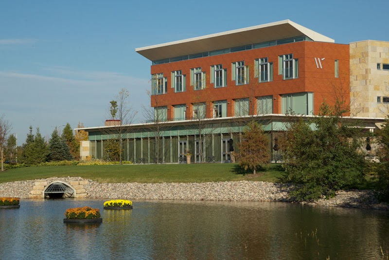 Inn at Water's Edge - Event Venue in Glen Ellyn, Illinois