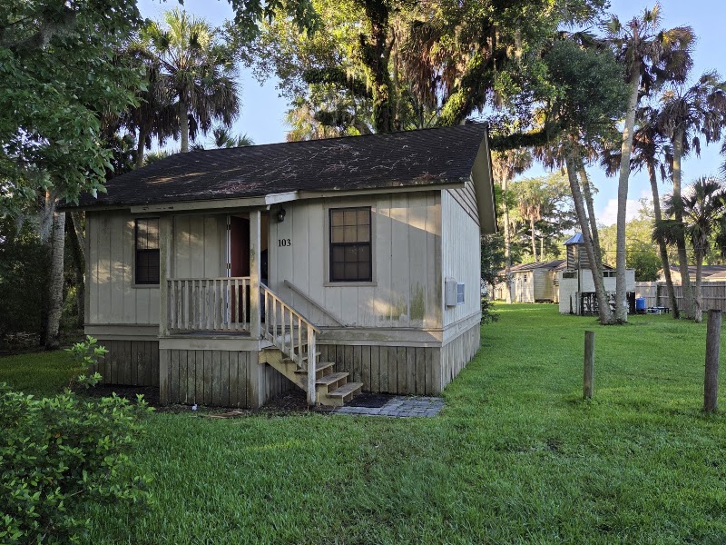Bay City Lodge & Restaurant - Event Venue in Apalachicola, Florida