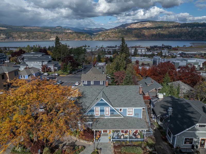 Oak Street Hotel - Event Venue in Hood River, Oregon