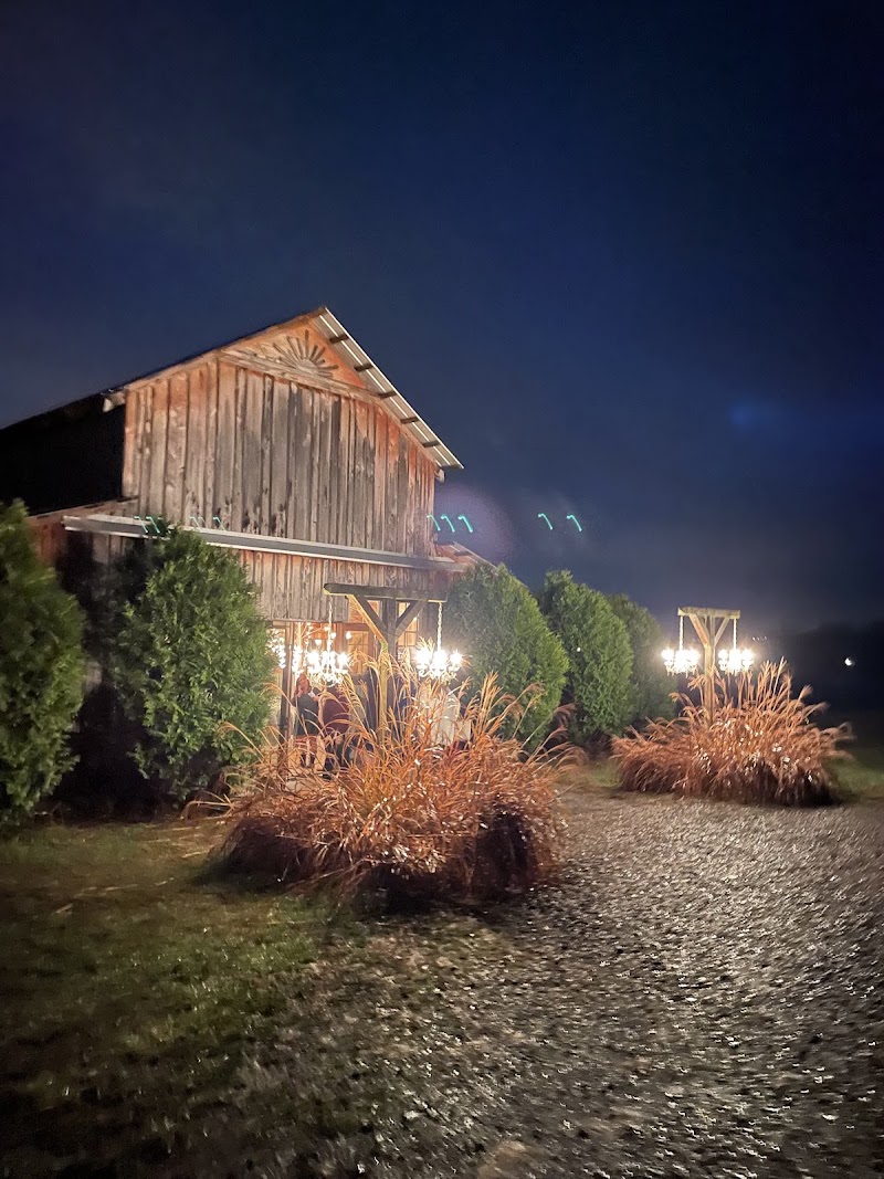 Tomlinson Farm Weddings & Event Venue - Event Venue in Lebanon, Tennessee