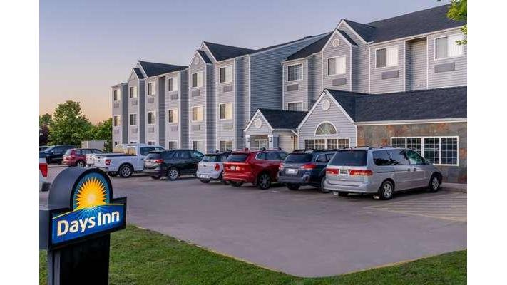Days Inn & Suites by Wyndham Greeley - Event Venue in Greeley, Colorado