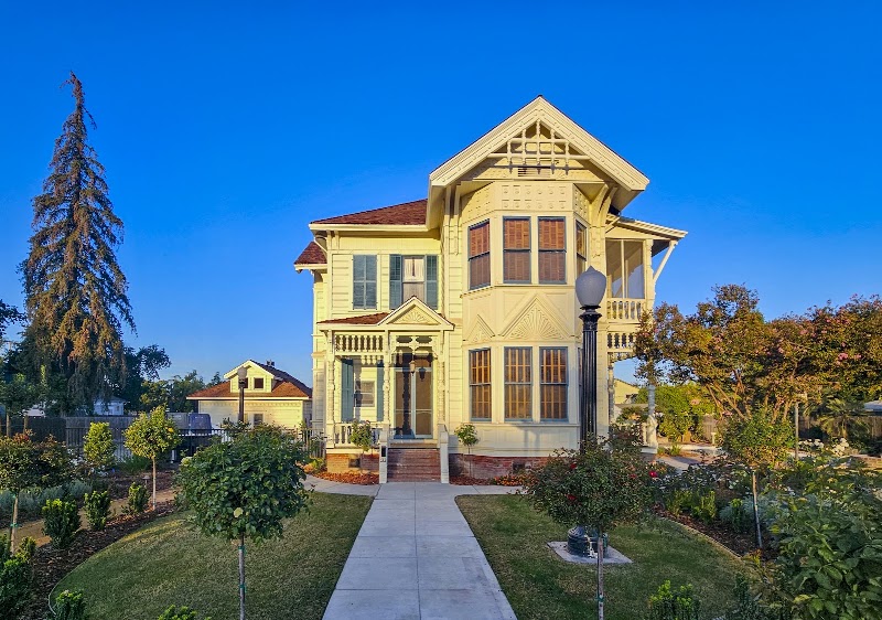 JD Hyde Historic Inn - Event Venue in Visalia, California