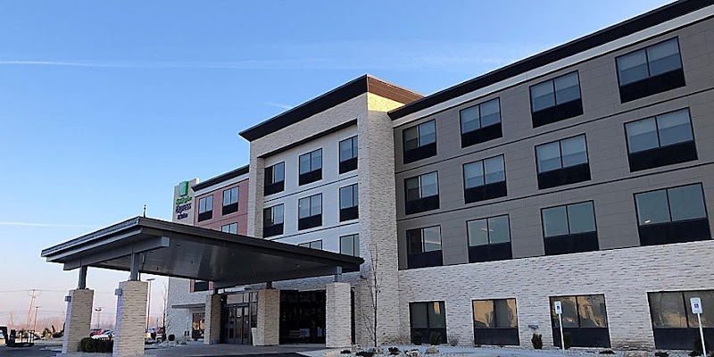 Holiday Inn Express & Suites Racine by IHG - Event Venue in Mount Pleasant, Wisconsin