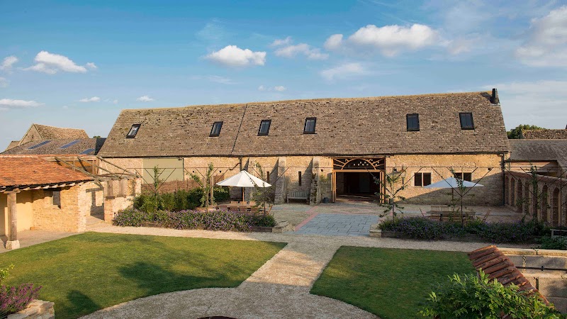 Oxleaze Barn - Event Venue in Filkins, Oxfordshire