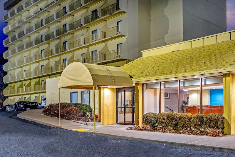 La Quinta Inn & Suites by Wyndham Stamford / New York City - Event Venue in Stamford, Connecticut
