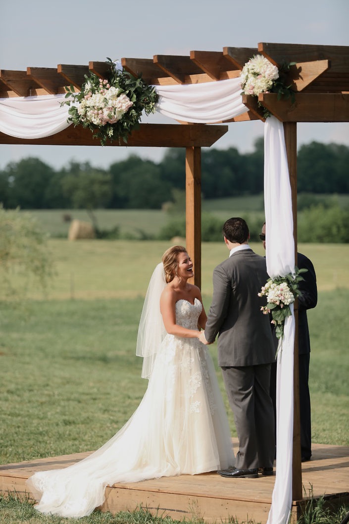 The Barn at Twin Lakes - Event Venue in Smithfield, Kentucky