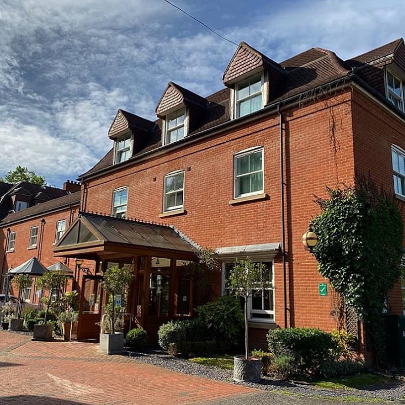 Pinewood Hotel - Event Venue in George Green, Buckinghamshire
