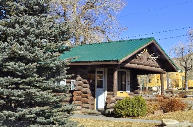 Twin Pines Lodge & Cabins - Event Venue in Dubois, Wyoming