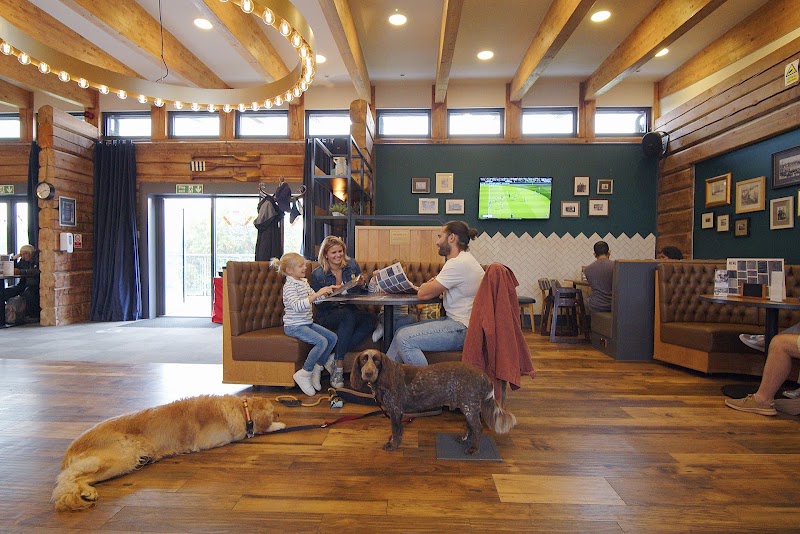 Riverside Venue Bar & Restaurant - Event Venue in Tiddington, England