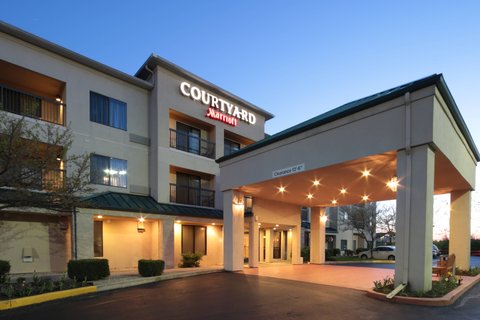 Courtyard by Marriott Dayton North - Event Venue in Dayton, Ohio