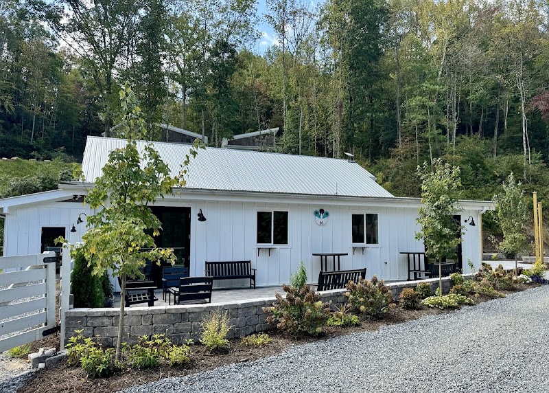 Peacock Reserve - Event Venue in Whittier, North Carolina