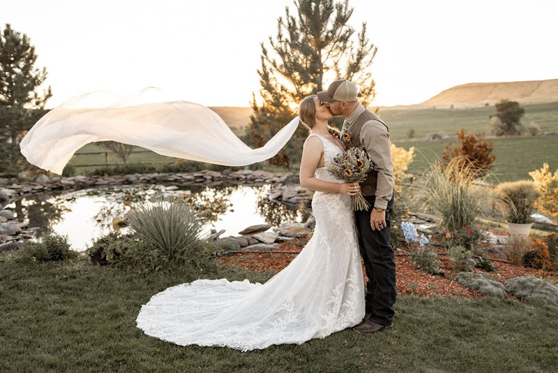 Wishing Well Falls Wedding & Event Venue - Event Venue in Hammett, Idaho