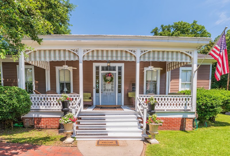 Devereaux Shields House - Event Venue in Natchez, Mississippi