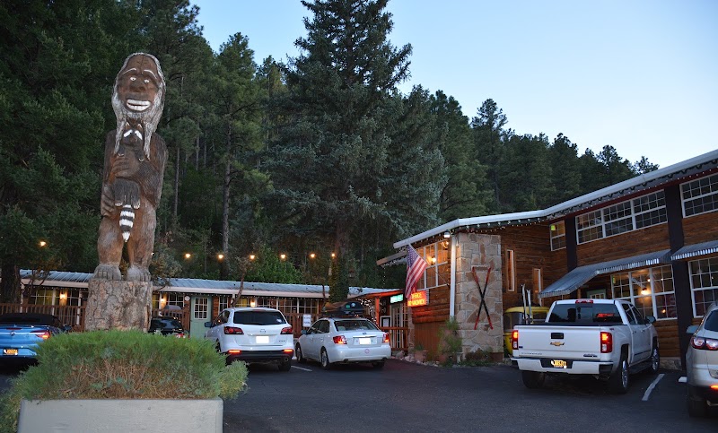 Sitzmark Chalet Inn - Event Venue in Ruidoso, New Mexico