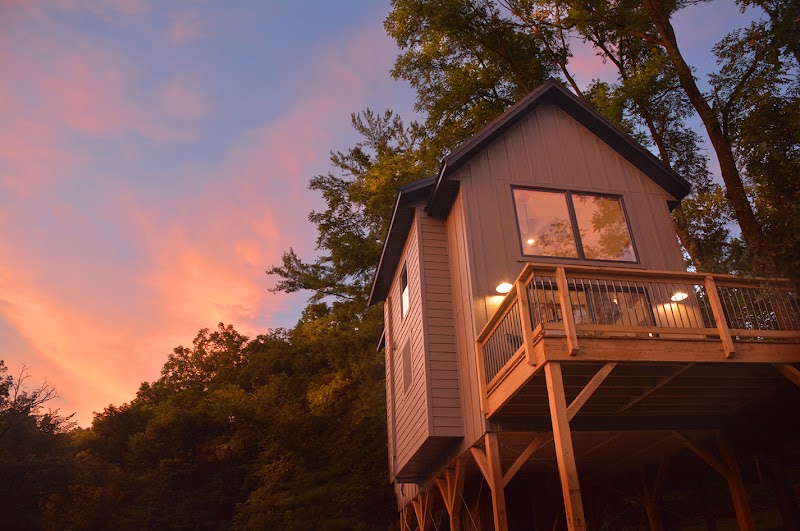 Arrowhead Treehouse - Event Venue in Elizabeth, Illinois