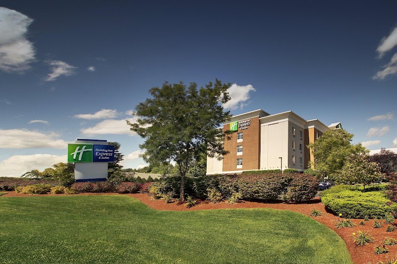 Holiday Inn Express & Suites Middleboro Raynham by IHG - Event Venue in Middleborough, Massachusetts
