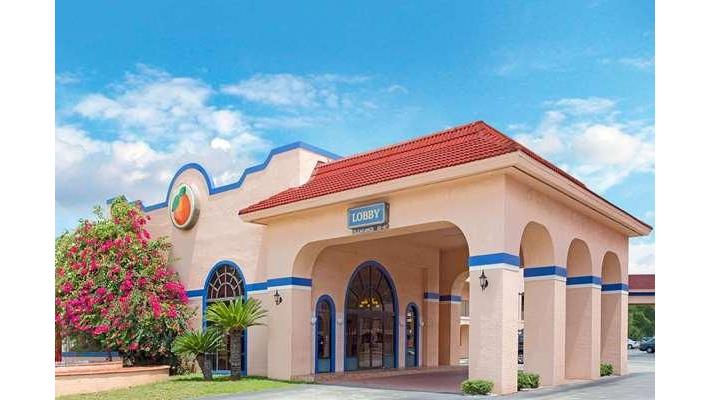 Travelodge Suites - Event Venue in Kissimmee, Florida