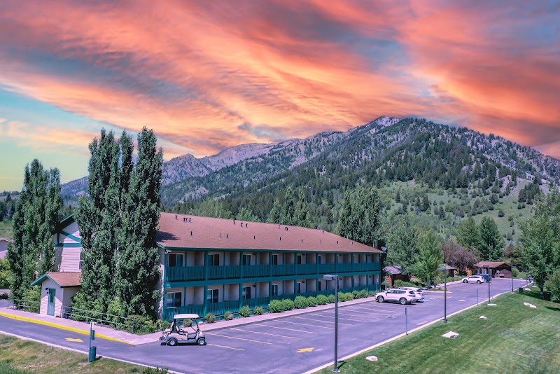 Flying Saddle Resort - Event Venue in Alpine, Wyoming