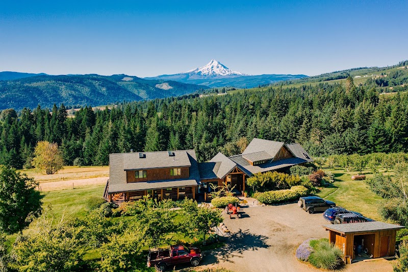 Sakura Ridge Farm and Lodge - Event Venue in Hood River, Oregon
