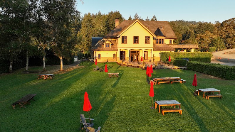 Beacon Hill Winery & Vineyard - Event Venue in Gaston, Oregon