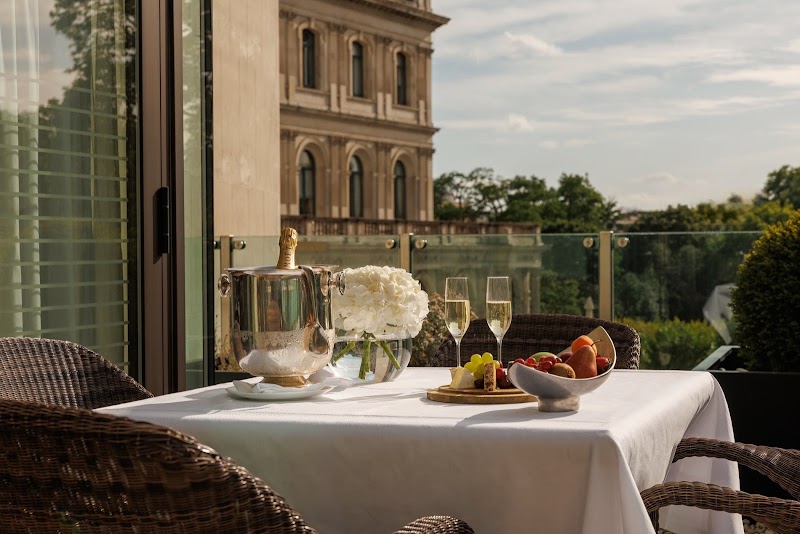 Four Seasons Hotel London at Park Lane - Event Venue in London, Greater London