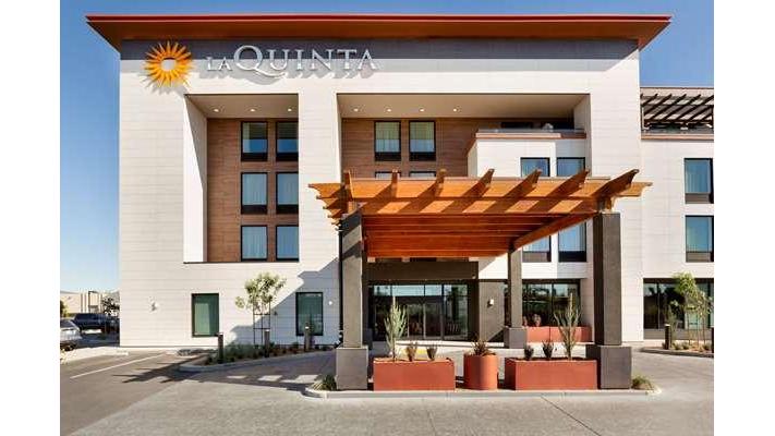 La Quinta Inn & Suites by Wyndham Santa Rosa Sonoma - Event Venue in Santa Rosa, California