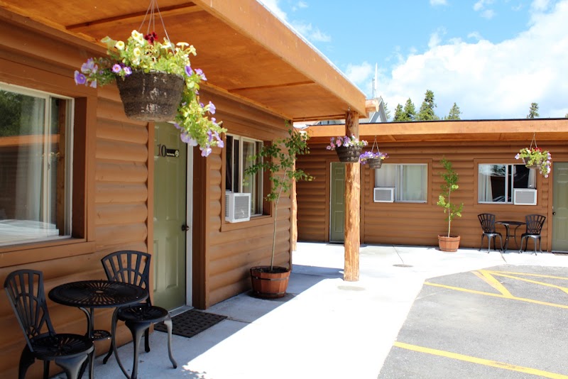 Elkhorn Cabins and Inn - Event Venue in West Yellowstone, Montana