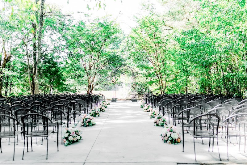 Hampton Cove Wedding Venue - Event Venue in Gurley, Alabama