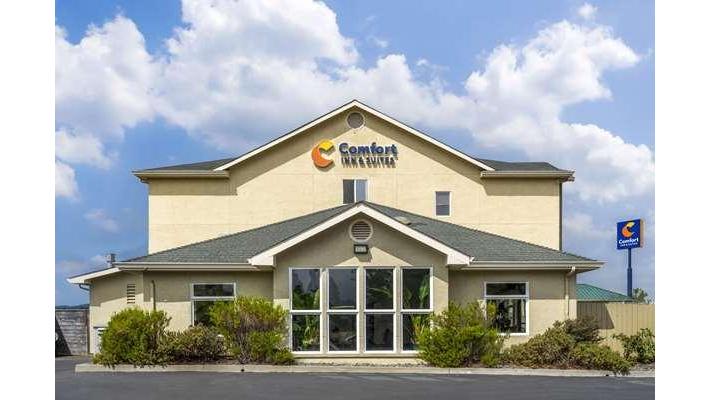 Comfort Inn & Suites Redwood Country - Event Venue in Fortuna, California