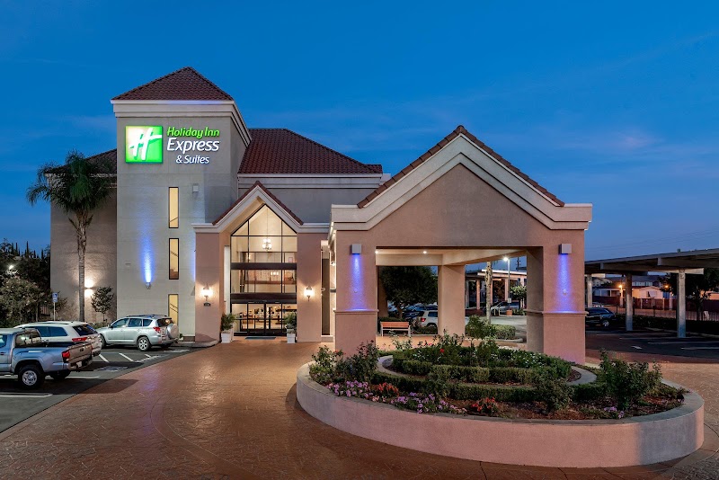 Holiday Inn Express & Suites Lathrop by IHG - Event Venue in Lathrop, California