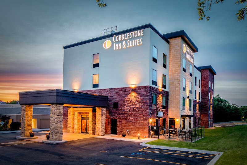Cobblestone Inn & Suites - Fairfield Bay - Event Venue in Fairfield Bay, Arkansas