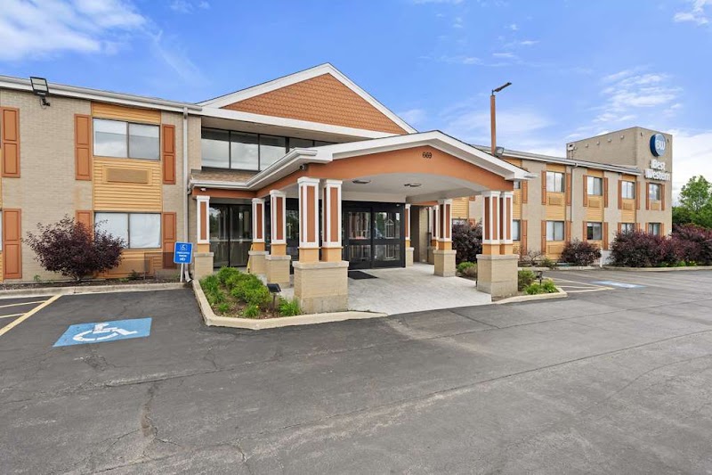 Best Western Plus Oakbrook Inn - Event Venue in Westmont, Illinois