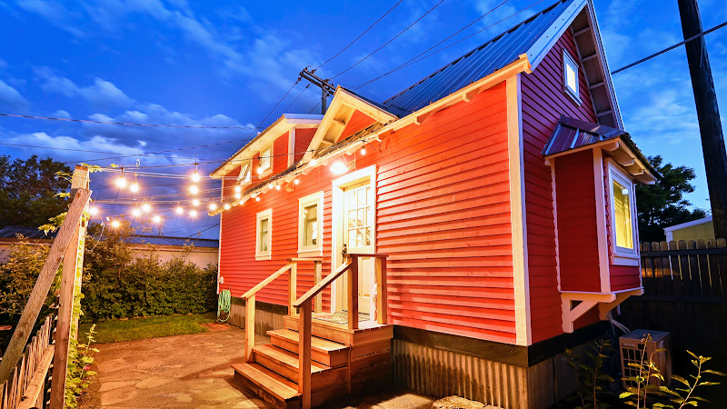 The Roost - Backyard Guesthouse - Event Venue in Livingston, Montana