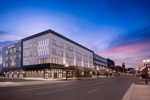 Courtyard by Marriott Lansing Downtown - Event Venue in Lansing, Michigan