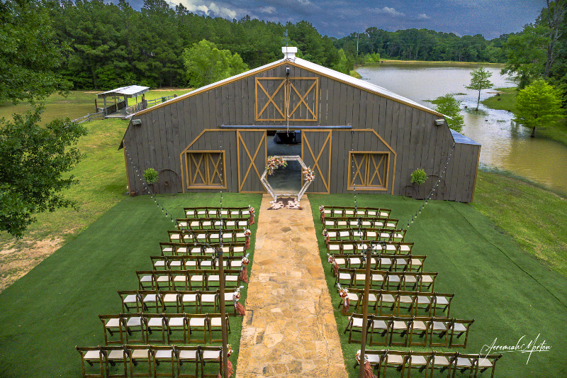 The Farmhouse Retreat - Event Venue in Chandler, Texas